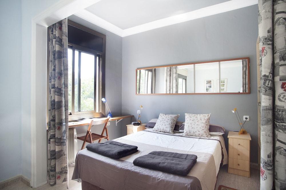 Apartamentos Tarradellas Sants Estacio Barcelona Exteriör bild
