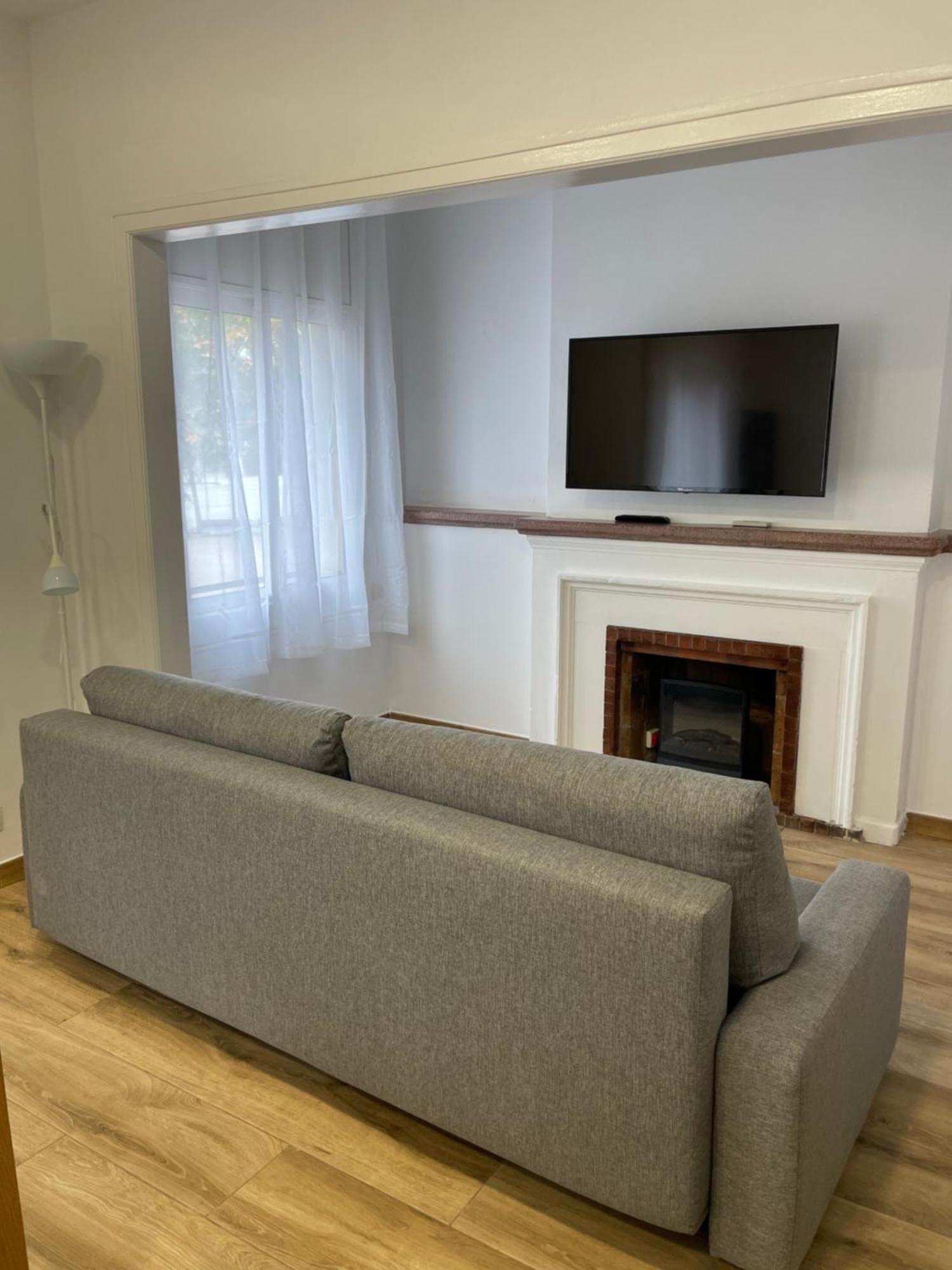 Apartamentos Tarradellas Sants Estacio Barcelona Exteriör bild