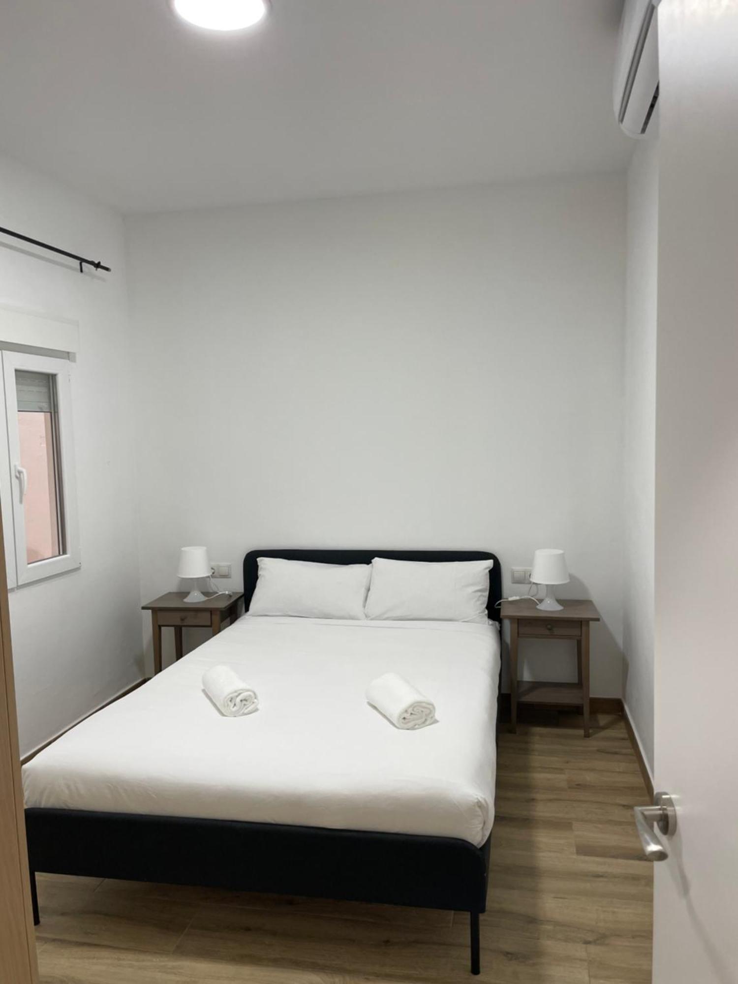 Apartamentos Tarradellas Sants Estacio Barcelona Exteriör bild