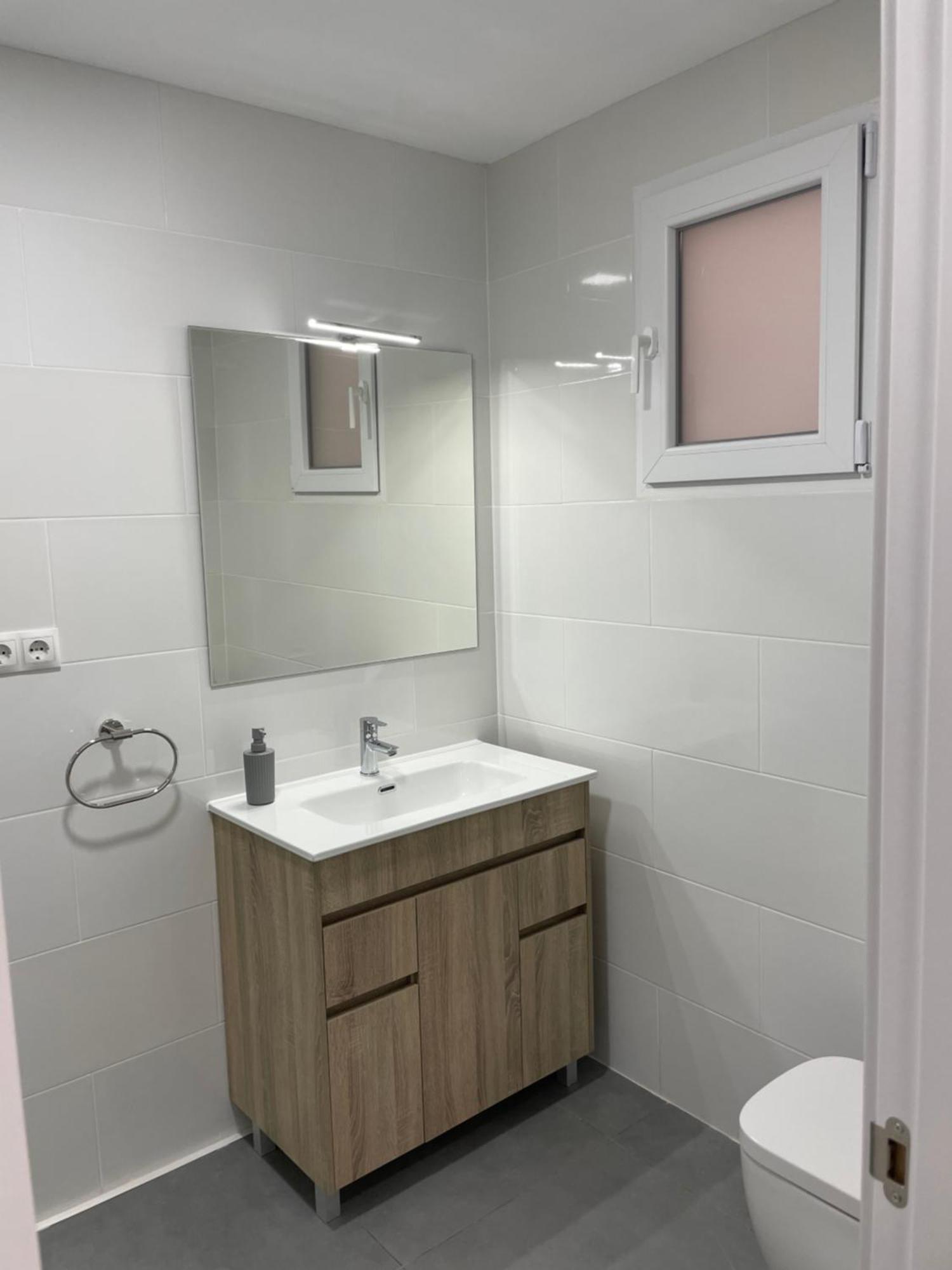 Apartamentos Tarradellas Sants Estacio Barcelona Exteriör bild