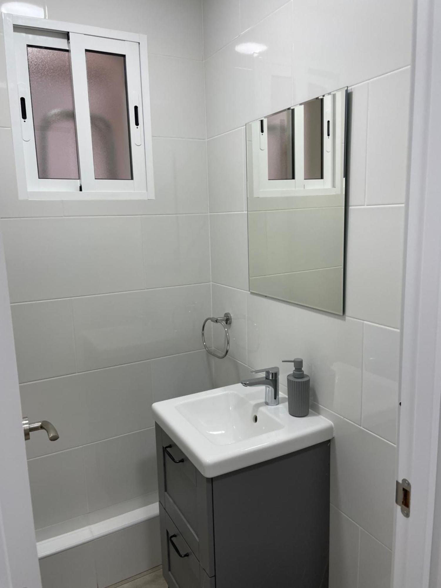 Apartamentos Tarradellas Sants Estacio Barcelona Exteriör bild