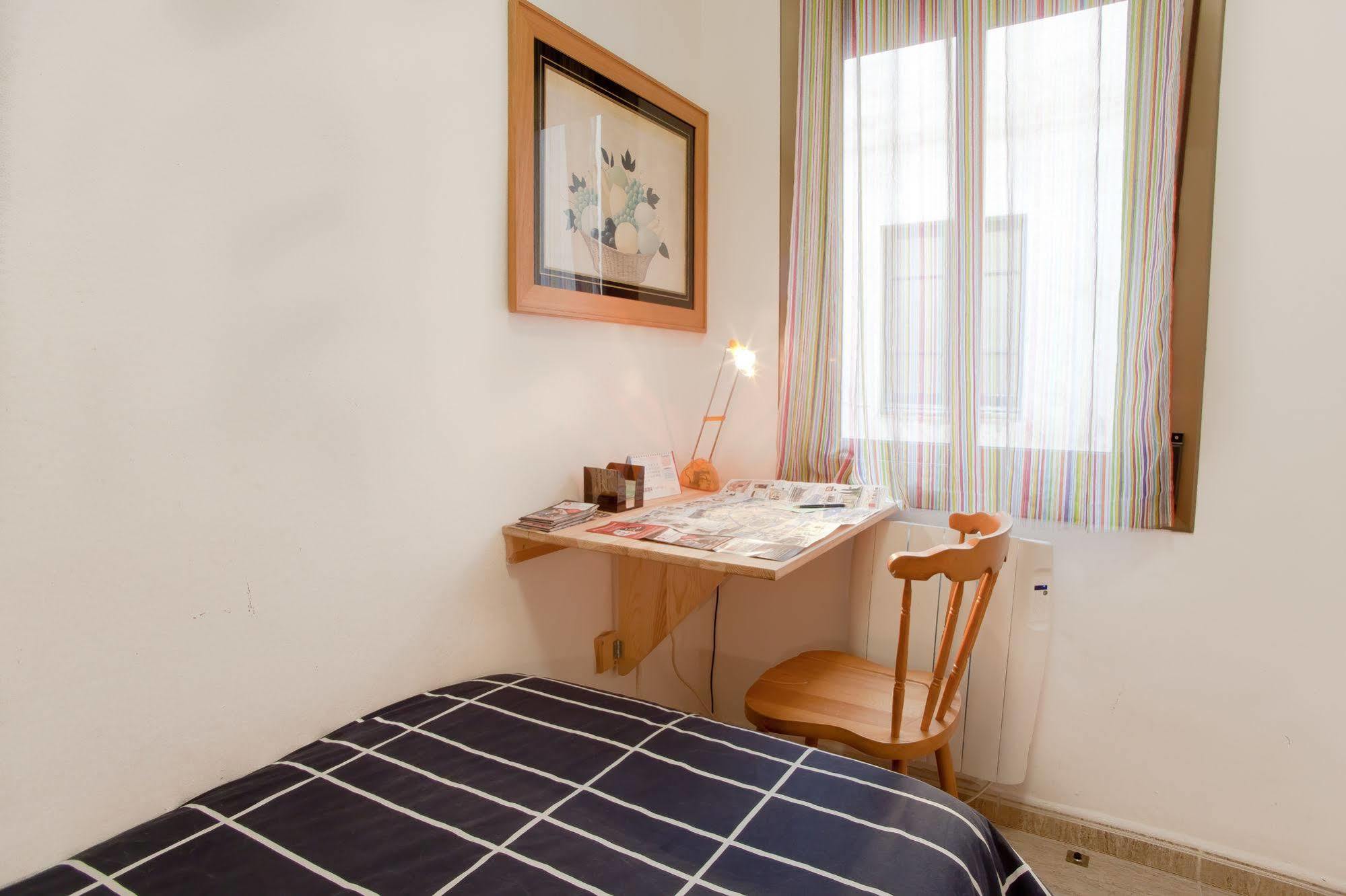 Apartamentos Tarradellas Sants Estacio Barcelona Exteriör bild