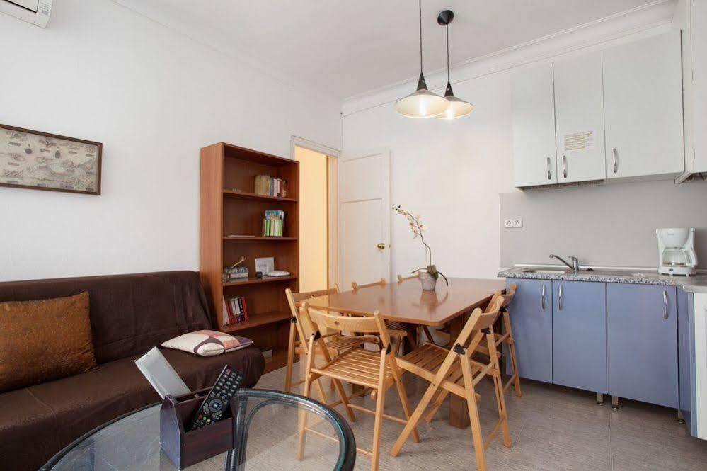 Apartamentos Tarradellas Sants Estacio Barcelona Exteriör bild